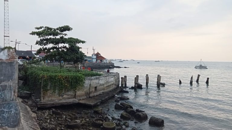 Proyek Alun-alun Gado Bangkong Palabuhanratu Jalan Ditempat