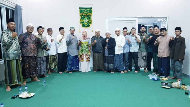 Datangi Ulama NU, Miftahul Janah Minta Doa Restu Maju di Pilwalkot Sukabumi