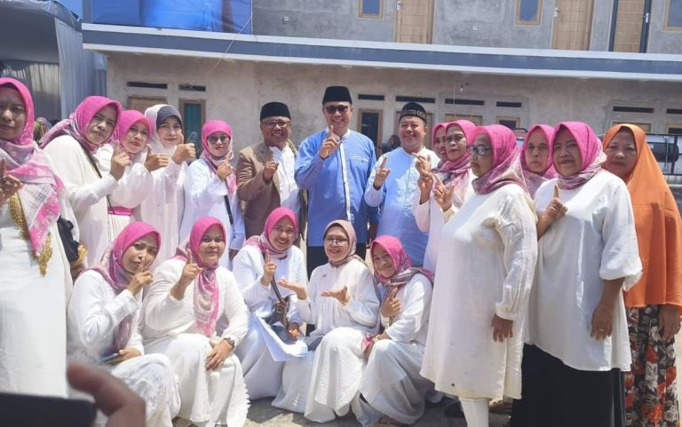 Fahmi Berdakwah di Acara Maulid Nabi Muhammad SAW di RW 04 Kelurahan Tipar