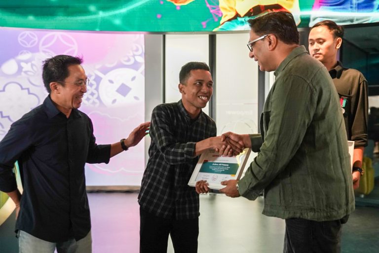 Bentuk Talenta Digital Berdaya Saing Global, Indosat Ooredoo Hutchison Hadirkan Kelas AI dan Otomasi di IDCamp 2024